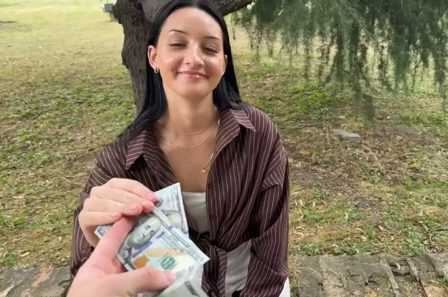Beautiful Girl Latest Trending Full 10Min+ VIDEO Showing Boobs After Taking Money Ends up Removing Panty, Full NUDE Blowjob Fucking in Park