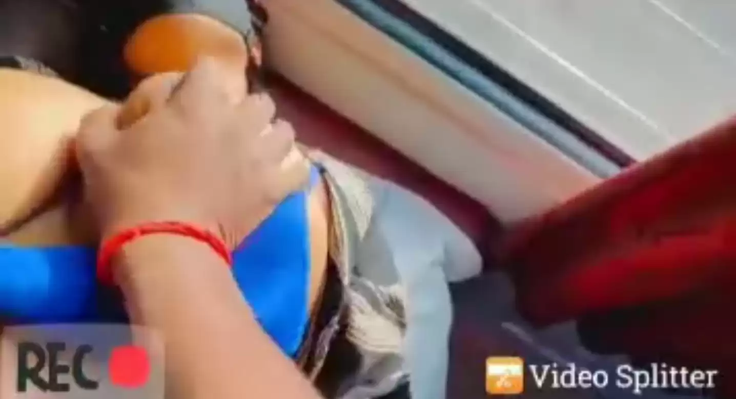 Chalti Train Mein Chhod Diya Rough Fuck