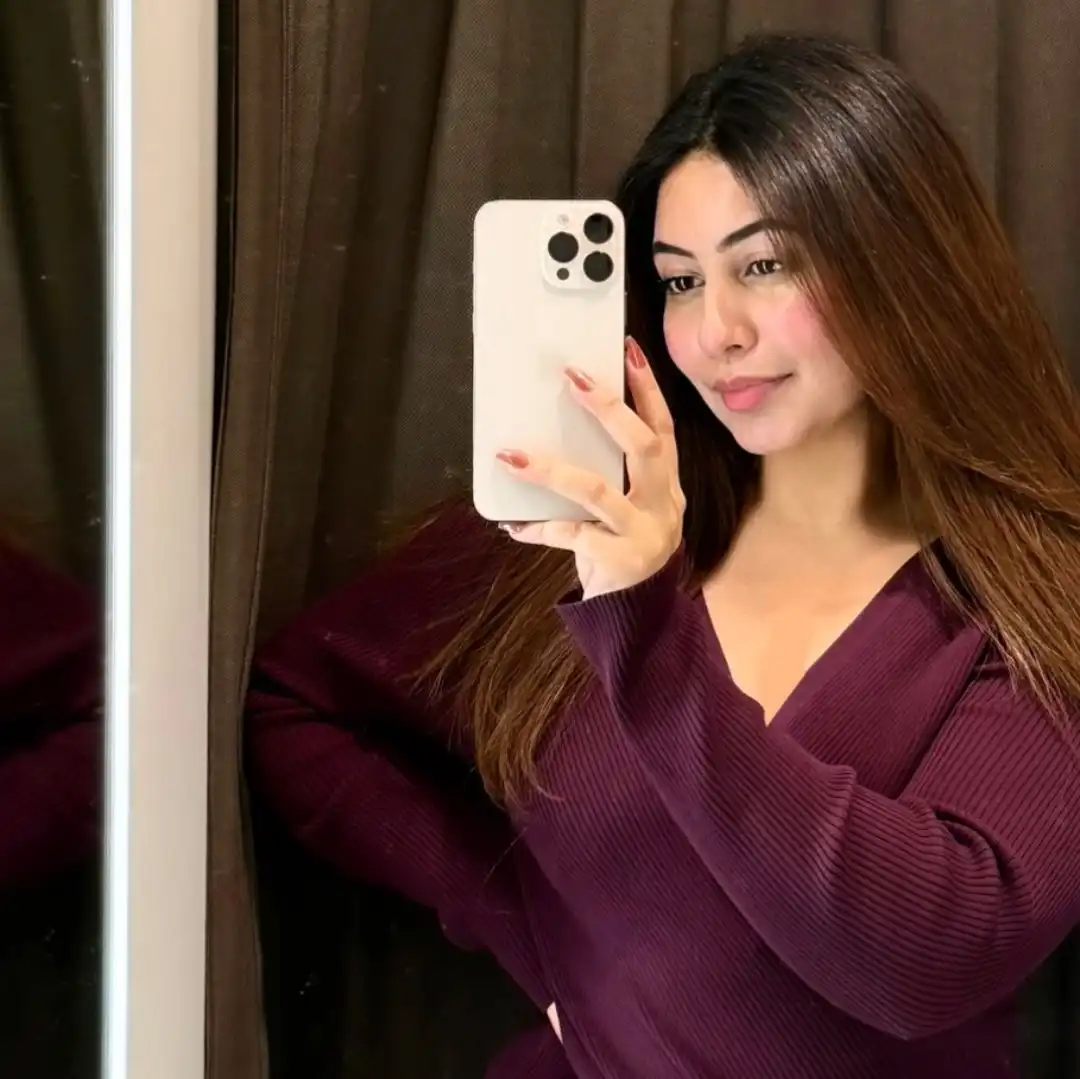 Beautiful Bollywood Makeup Artist & Choreographer Latest Trending Most Exclusive VIDEO Fucked from Behind with Full Face Clear Audio Saying ” Yahan se Pakdo Camera “